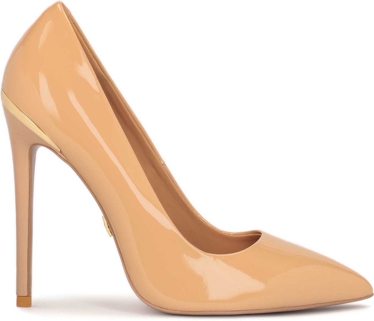 Kazar Brown lacquered pumps with a metal insert
