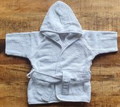 Witte baby badjas 0-6 maanden - katoenen kinderbadjas - babyshower - kraamcadeau