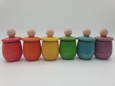 Houten poppetjes in bakjes - Regenboogkleuren - 6 stuks - Open einde speelgoed - Educatief montessori speelgoed - Grapat en Grimms style