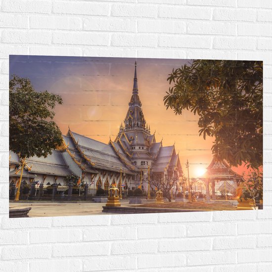 Muursticker - Mooi Kasteel met Zonsondergang in Thailand - 120x80 cm Foto op Muursticker