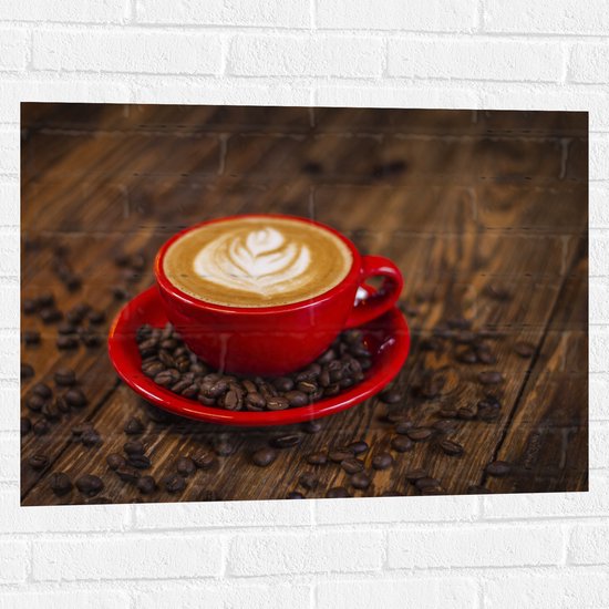 Muursticker - Rood Kopje met Koffie Omringd door Koffiebonen - 80x60 cm Foto op Muursticker