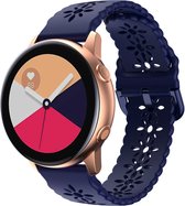 Strap-it Smartwatch bandje 20mm - siliconen bandje met patroon geschikt voor Samsung Galaxy Watch 6 / 6 Classic / Watch 5 / 5 Pro / Watch 4 / 4 Classic / Watch 3 41mm / Galaxy Watch 42mm / Watch Active & Active2 / Gear Sport - donkerblauw