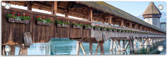 Tuinposter – Mooie Brug over het water naar Kasteel - 60x20 cm Foto op Tuinposter (wanddecoratie voor buiten en binnen)