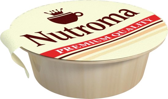Individuele portie Nutroma geconcentreerde melk, met de tekst 'Nutroma' en 'PREMIUM QUALITY'.