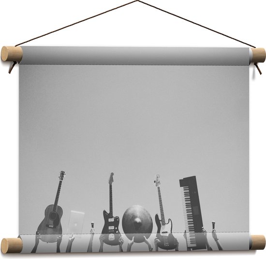 Textielposter - Verschillende Muziekinstrumenten in Handen van Mensen (Zwart- wit) - 40x30 cm Foto op Textiel