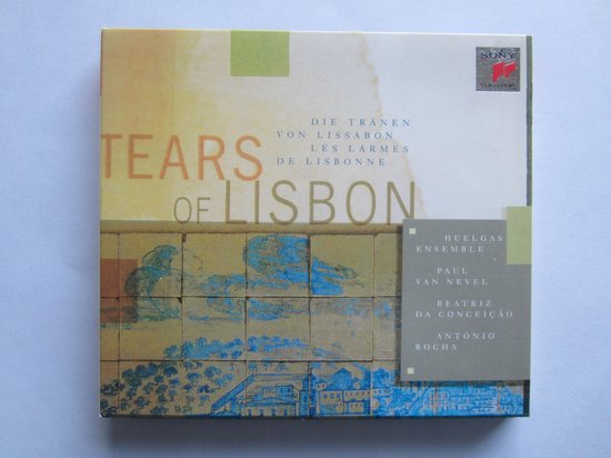 Cd-hoes 'Tears of Lisbon' met gele en groene tinten en een afbeelding van tegels met blauwe en bruine patronen.