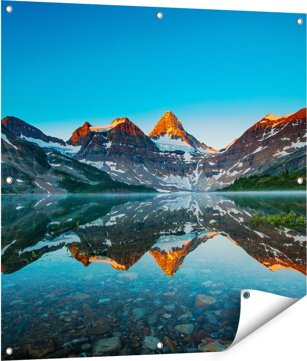 Gards Tuinposter Berg Assiniboine bij het Meer in Canada - 90x90 cm - Tuindoek - Tuindecoratie - Wanddecoratie buiten - Tuinschilderij Multikleur