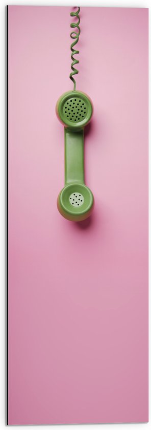 Dibond - Groene Traditionele Telefoon op Roze Achtergrond - 30x90 cm Foto op Aluminium (Wanddecoratie van metaal)