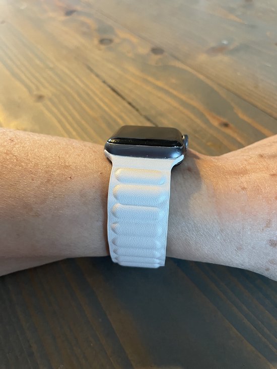 Geschikt voor Apple Watch -horlogebandje-echt leer- modern ribbel design-maat 42/44/45/49mm- magnetische sluiting