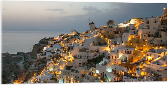Acrylglas - Verlichte Huisjes in Santorini, Griekenland - 100x50 cm Foto op Acrylglas (Wanddecoratie op Acrylaat)