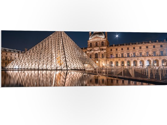 PVC Schuimplaat- Verlicht Louvre in Parijs, Frankrijk - 120x40 cm Foto op PVC Schuimplaat