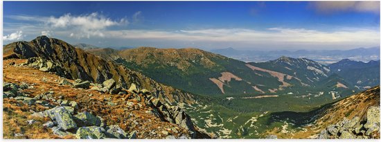 Poster Glanzend – Uitzicht vanaf Berg over Berggebied - 60x20 cm Foto op Posterpapier met Glanzende Afwerking