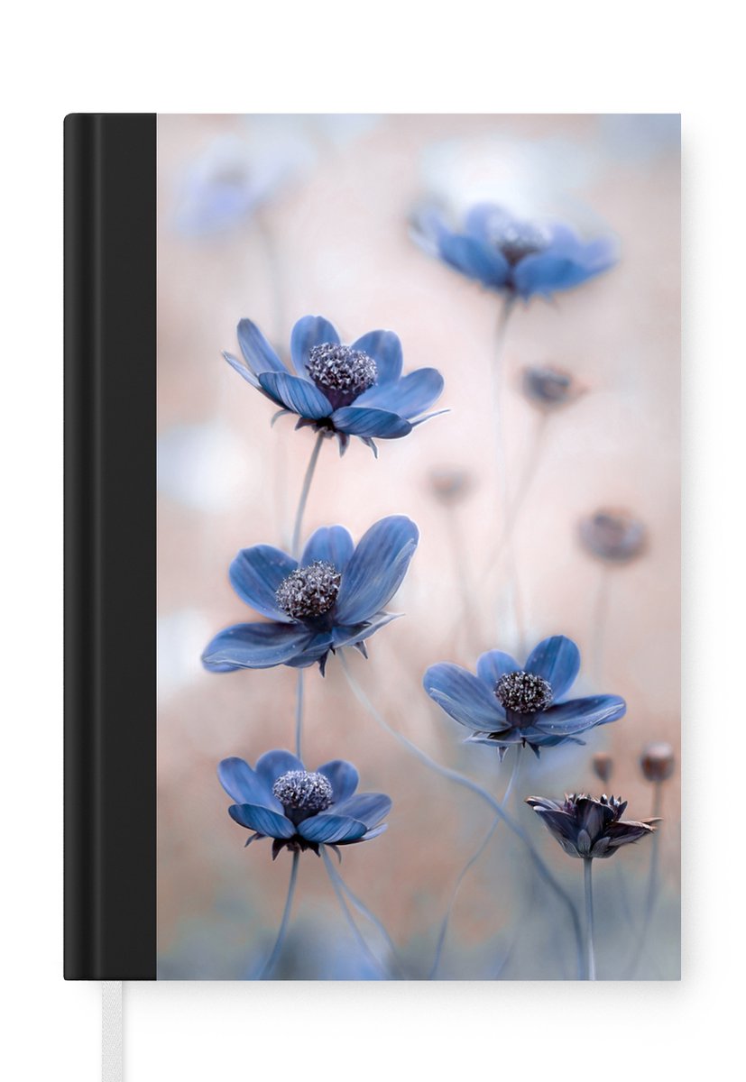 Notitieboek - Schrijfboek - Cosmos - Bloemen - Natuur - Blauw - Notitieboekje klein - A5 formaat - Schrijfblok