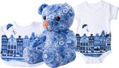Rompertje met baby knuffel en slabbetje - typisch Nederlands - babyshower cadeau - kraamcadeau jongen - kraamcadeau meisje - kraampakket - geboorte cadeau - Delfts blauw