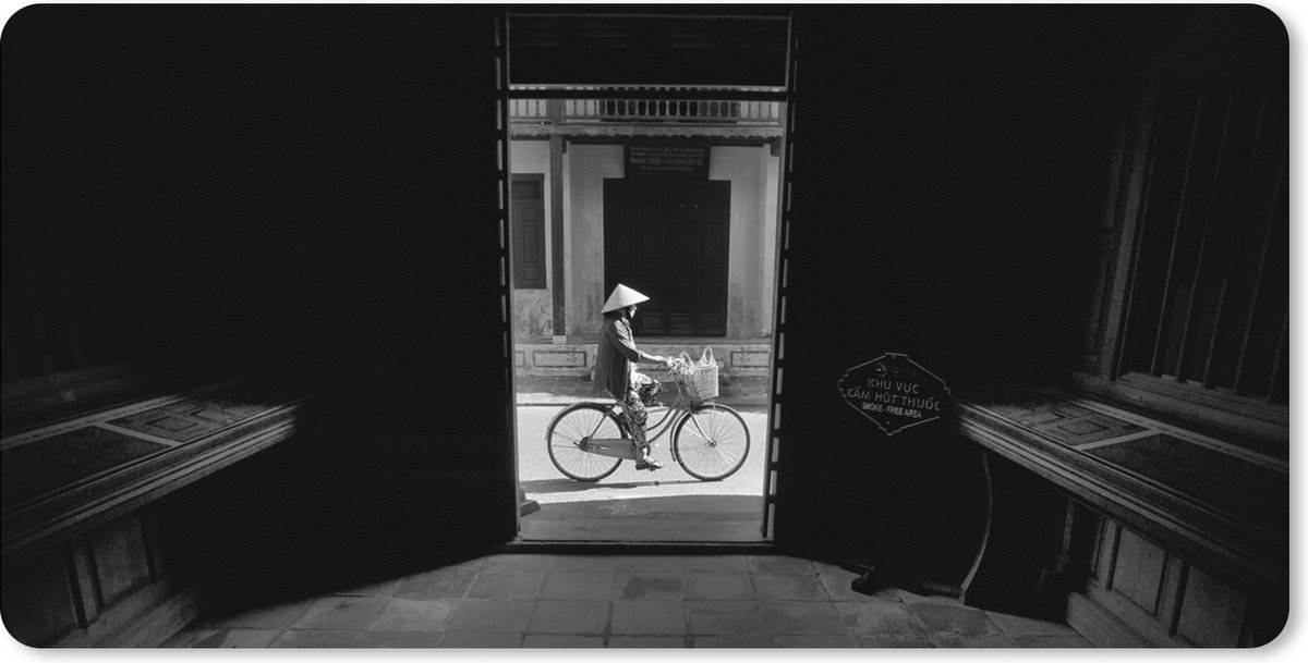 Muismat XXL 80x40 cm - Bureau onderlegger - Bureau mat Deur - Fiets - Straat - Architectuur - Bureaumat - Gaming mousepad xl - Bureaulegger groot - Computer deskmat