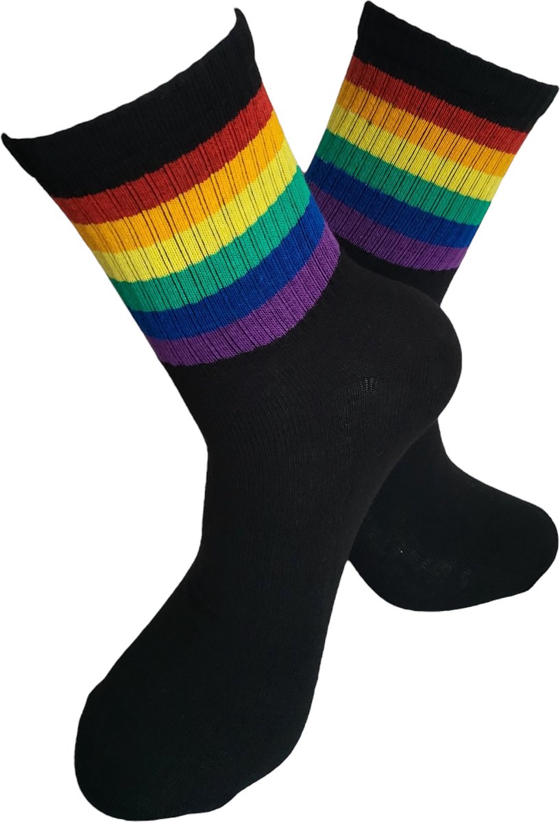 Verjaardags cadeau - Pride Sokken - Regenboog - vrolijke sokken - Zwarte sokken - tennis sokken - sport sokken - valentijns cadeau - sokken met tekst - aparte sokken - grappige sokken - Socks waar je Happy van wordt - maat 37-44