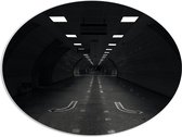 PVC Schuimplaat Ovaal - Tunnel - Zwart Wit - 96x72 cm Foto op Ovaal (Met Ophangsysteem)