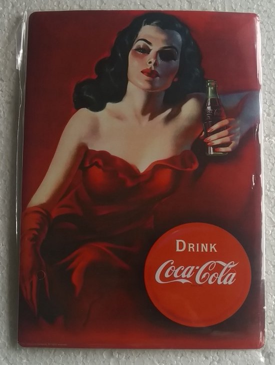 metalen ansichtkaart Coca Cola dame rood 15 x 21 cm