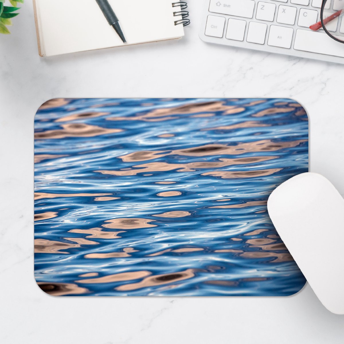 Muismat - Licht vallend op het Water - 25x18 cm - 2 mm Dik - Muismat van Vinyl
