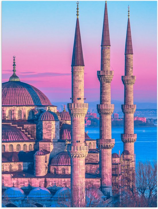 Poster (Mat) - Sultan Ahmetmoskee in Istanbul met Roze Blauwe Lucht - 75x100 cm Foto op Posterpapier met een Matte look