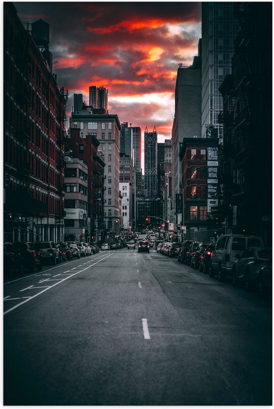 Poster Glanzend – Stad in de Avond met Zonsondergang - 50x75 cm Foto op Posterpapier met Glanzende Afwerking