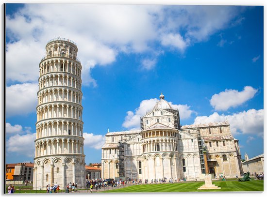 WallClassics - Dibond - Toeristische Toren van Pisa in Italië - 40x30 cm Foto op Aluminium (Wanddecoratie van metaal)