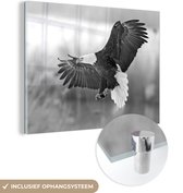 MuchoWow® Glasschilderij 160x120 cm - Schilderij acrylglas - Adelaar winterlandschap - zwart wit - Foto op glas - Schilderijen