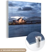 MuchoWow® Glasschilderij 20x20 cm - Schilderij acrylglas - Het Opera van Sydney en de Sydney Harbour Bridge in Australië - Foto op glas - Schilderijen