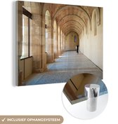 MuchoWow® Glasschilderij 80x60 cm - Schilderij acrylglas - Klooster - Spanje - Boog - Architectuur - Foto op glas - Schilderijen