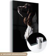 MuchoWow® Glasschilderij 60x90 cm - Schilderij acrylglas - Springer spaniel op zwarte achtergrond - Foto op glas - Schilderijen