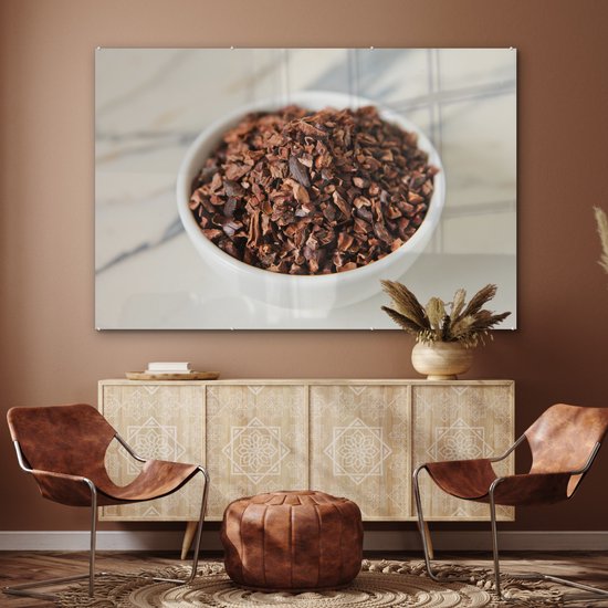 MuchoWow® Peinture sur verre 150x100 cm - Peinture sur verre acrylique - Fèves de cacao moulues dans une tasse en céramique sur une table en marbre - Photo sur verre - Peintures