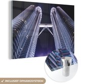 MuchoWow® Glasschilderij 120x80 cm - Schilderij acrylglas - Paarse tint over de Petronas Towers - Foto op glas - Schilderijen