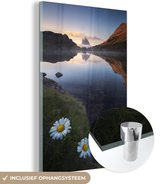 MuchoWow® Glasschilderij 80x120 cm - Schilderij acrylglas - Meer met gebergtes in Spanje - Foto op glas - Schilderijen