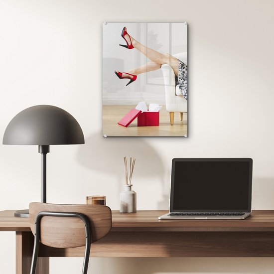 Peinture sur Verre - Femme Portant des Chaussures Rouges à Talons Hauts - 30x40 cm - Peintures sur Verre Peintures - Photo sur Glas