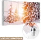 MuchoWow® Glasschilderij 120x60 cm - Schilderij acrylglas - Zon - Bomen - Sneeuw - Foto op glas - Schilderijen