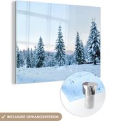 MuchoWow® Glasschilderij 80x60 cm - Schilderij acrylglas - Winter - Sneeuw - Bomen - Foto op glas - Schilderijen