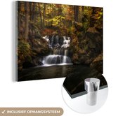 MuchoWow® Glasschilderij 150x100 cm - Schilderij acrylglas - Waterval in een bos in Connecticut - Foto op glas - Schilderijen