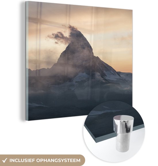 Glasschilderij - Mistige Matterhorn bij Zermatt in Zwitserland. - Plexiglas Schilderijen