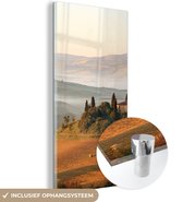 MuchoWow® Glasschilderij 20x40 cm - Schilderij acrylglas - Toscane - Landschap - Boerderij - Foto op glas - Schilderijen