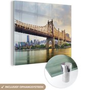 MuchoWow® Glasschilderij 90x90 cm - Schilderij acrylglas - New York - Queens - Manhattan - Foto op glas - Schilderijen