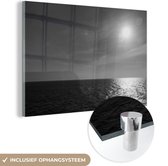 MuchoWow® Glasschilderij 120x80 cm - Schilderij acrylglas - Europa - Noordzee - Zwart - Wit - Foto op glas - Schilderijen