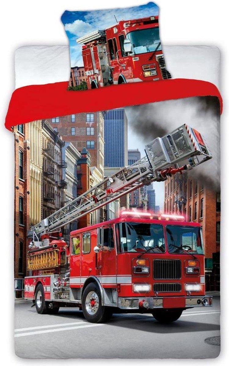 1-persoons kinder / jongens dekbedovertrek (dekbed hoes) “brandweerwagen” (firetruck) rood met ladderwagen van de brandweer (met sirenes) in de stad KATOEN 140 x 200 cm (cadeau idee!)