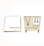 Set oorbellen en ketting | Swarovski | goud | crystal | liefste meter | allerliefste meter | meter worden