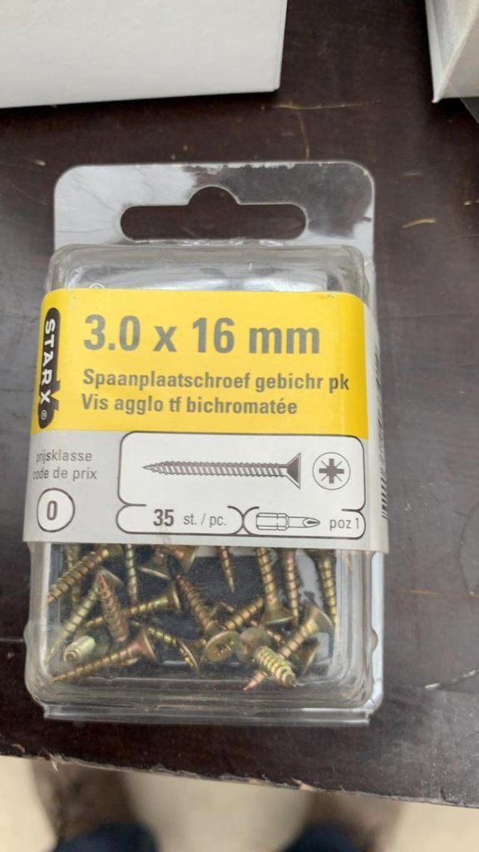 Spaanplaatschroef verzinkt. platkop. 3.0x16mm. 35 stuks.