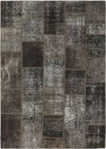 MOMO Rugs - MOMO Rugs Vintage Patchwork Light Grey 12 Vloerkleed - 142x202 cm -  -  Tapijt -  - Zwart