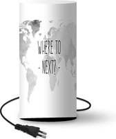 Lamp Wereldkaart van grijze waterverf met de quote Where to next? erop - zwart wit - 33 cm hoog - Ø16 cm - Inclusief LED lamp
