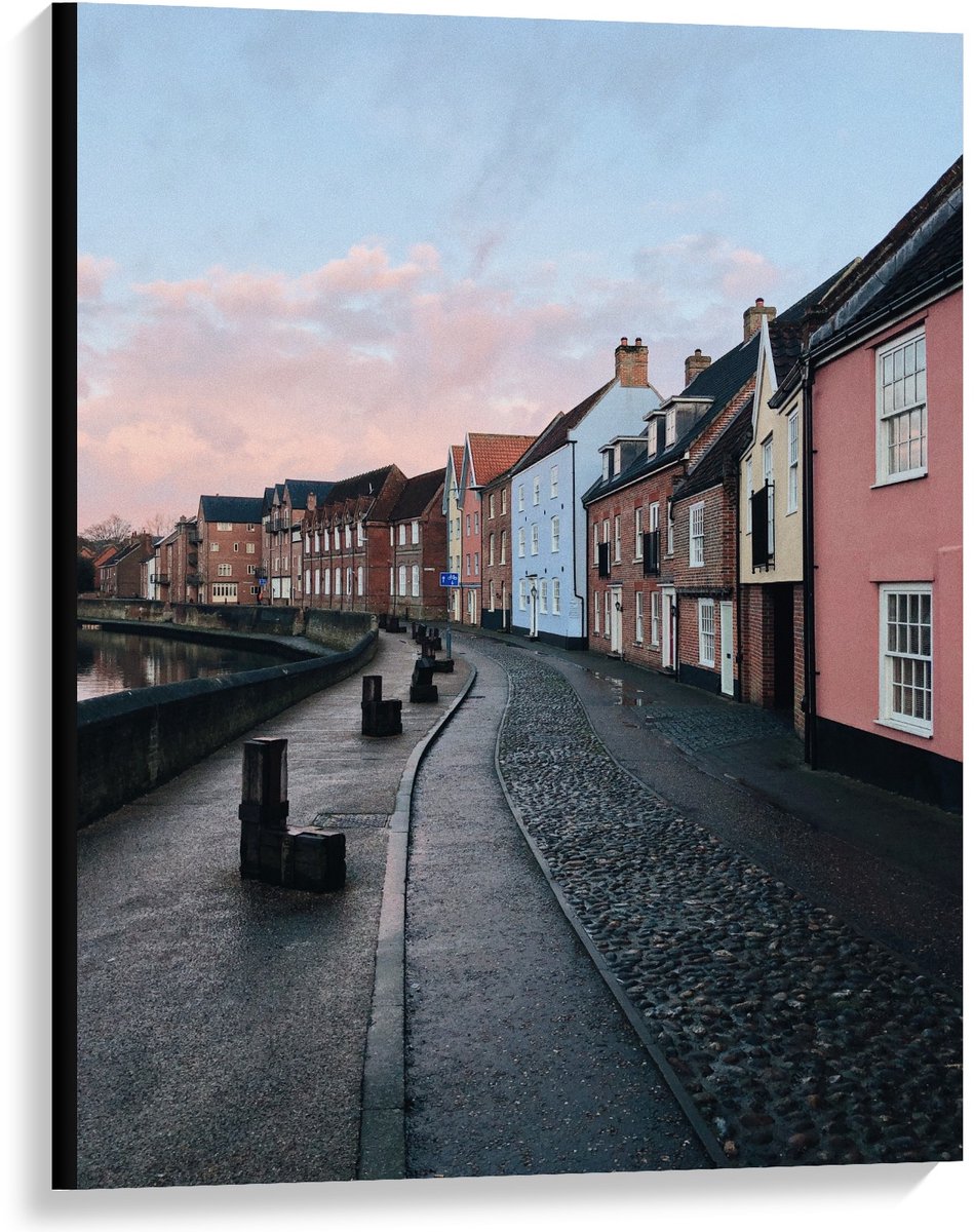 KuijsFotoprint Canvas - Gekleurde Huisjes in een Straat - 75x100cm Foto op Canvas Schilderij (Wanddecoratie op Canvas) Blauw