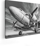 Artaza Canvas Schilderij Oud Vliegtuig Op De Landingsbaan - 100x80 - Groot - Foto Op Canvas - Canvas Print