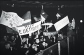 Walljar - Poster Feyenoord met lijst - Voetbal - Amsterdam - Eredivisie - Zwart wit - Feyenoord - Benfica '63 II - 30 x 45 cm - Zwart wit poster met lijst