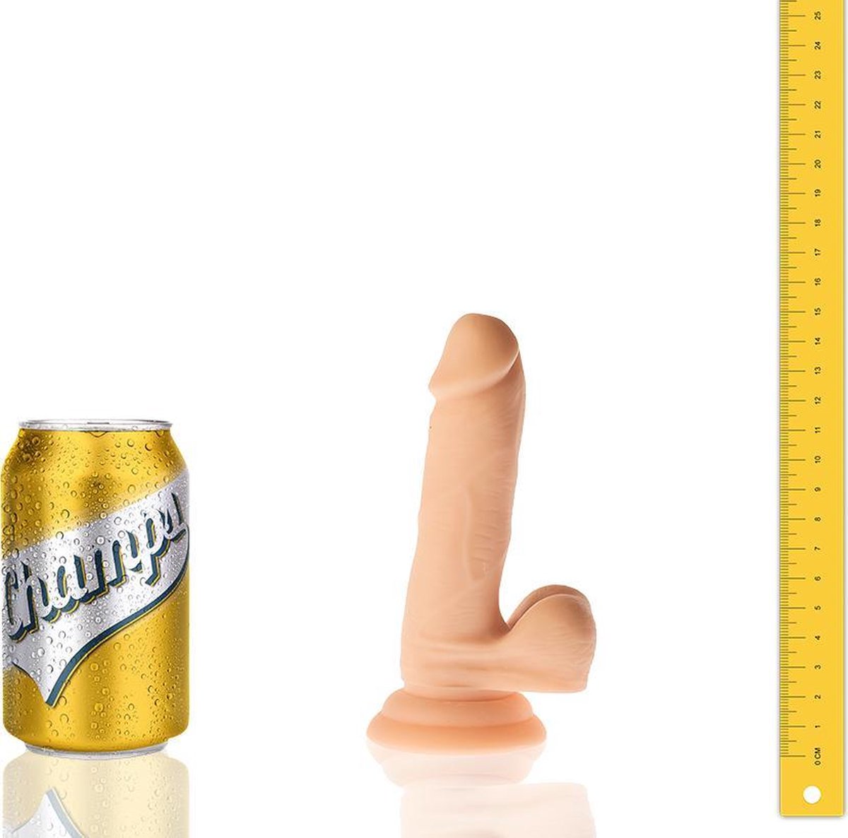 Goedkoopste Champs - Shorty Realistiche Dildo met zuignap - 15 cm - Ook voor anaal gebruik - beige